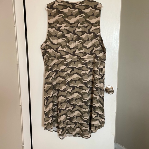 Torrid Sleeveless Zip Front Camo Shirt Dress - Sizes 1X & 2X - Picture 7 of 16